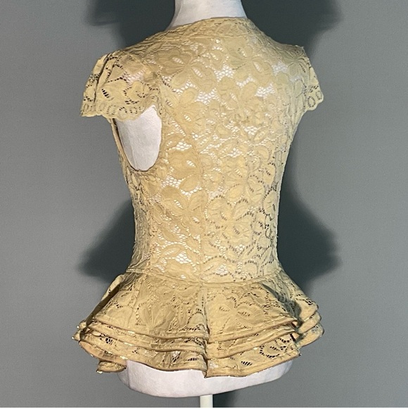 Oh Yes! Cream Lace Top, Layered Peplum Skirt Trimmed in Gold Zippers Cap Sleeves - Picture 12 of 16